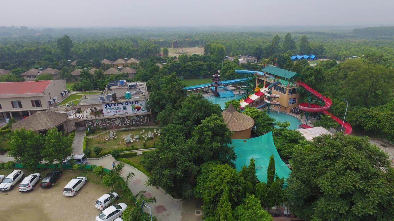 Kangs Nirvana Resorts And Spa Mahalpur Exterior photo