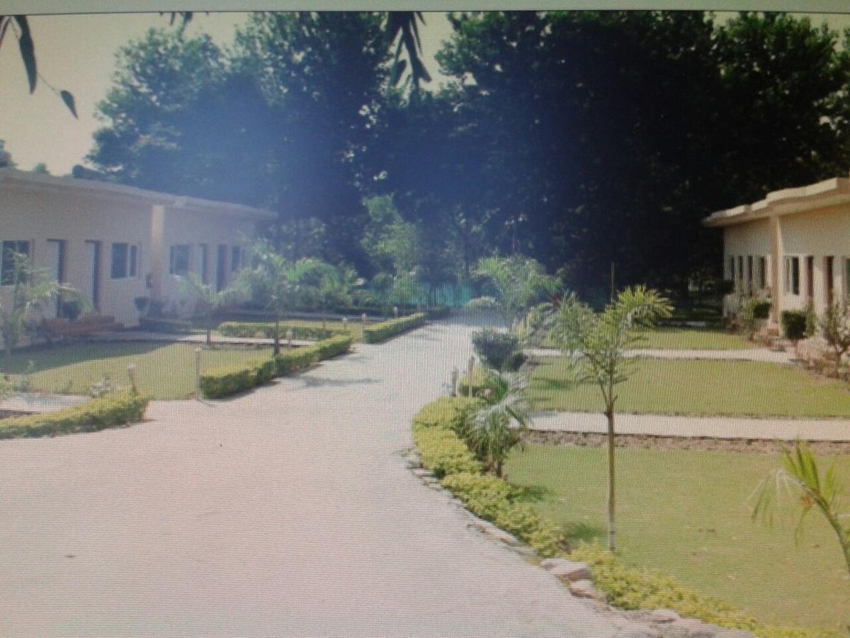 Kangs Nirvana Resorts And Spa Mahalpur Exterior photo